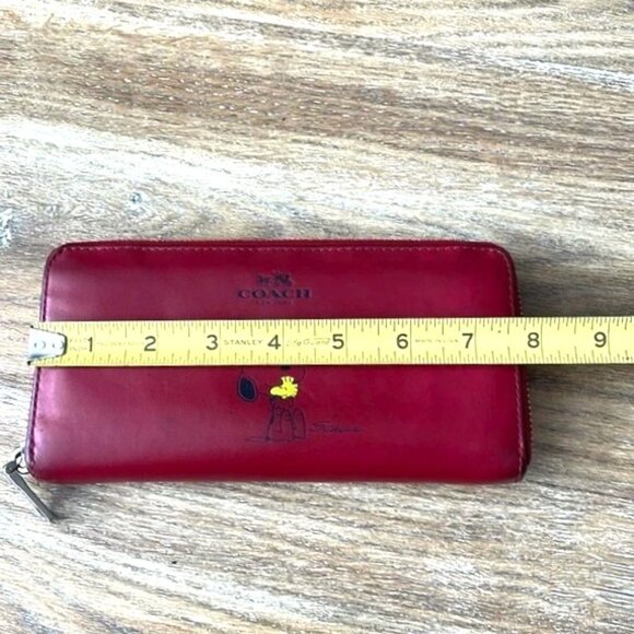 Coach x Peanuts Snoopy & Woodstock Red Zip-Around Leather Wallet - *Worn* - Picture 4 of 16